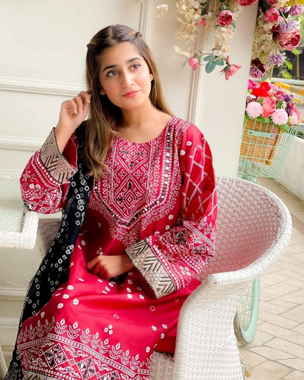 Chunri Silk 3-Piece Embroidered Suit - The Mak's Store