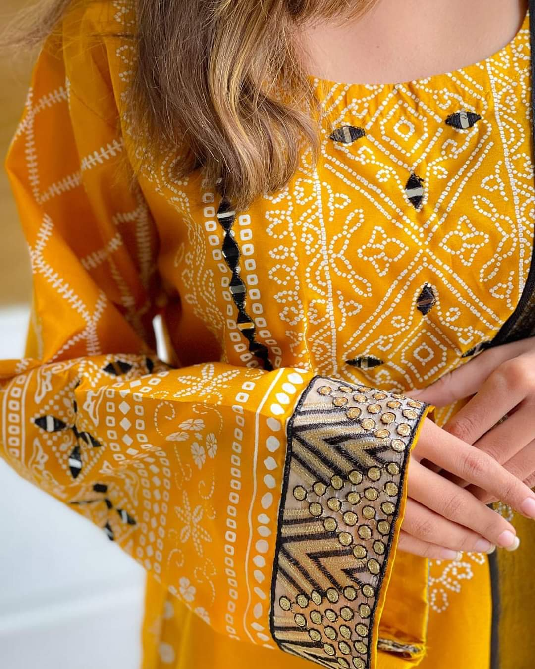 Chunri Silk 3-Piece Embroidered Suit - The Mak's Store