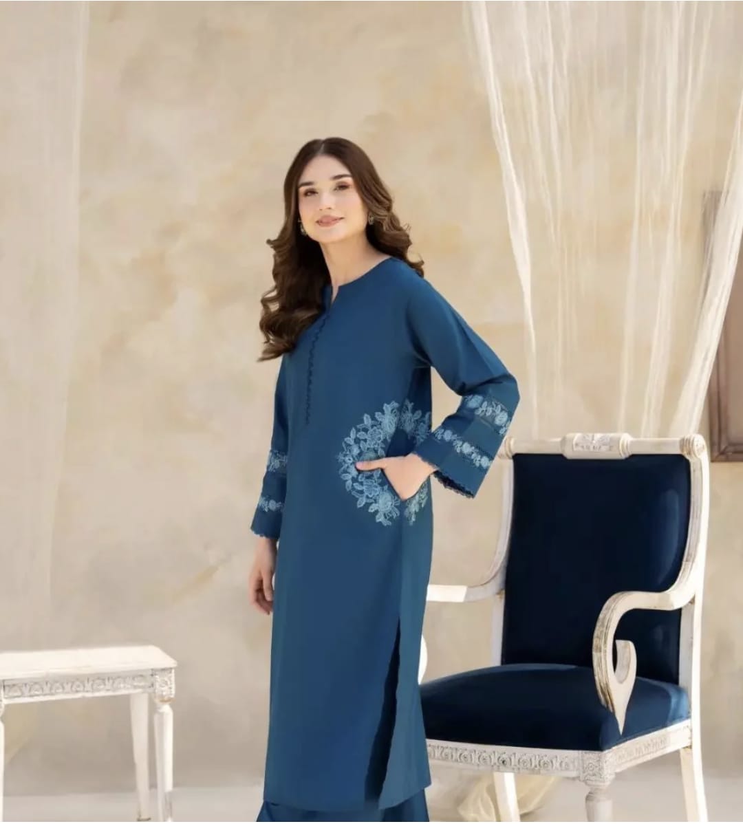 ELLA EMB LONG LENGHT (DOUBLE POCKET)