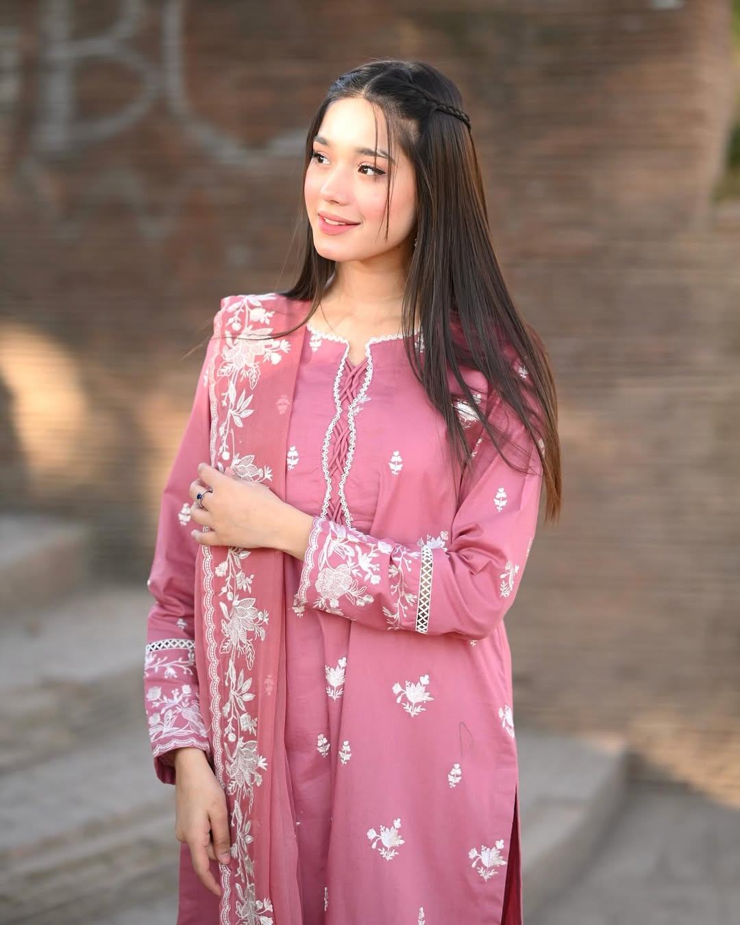 NAZNEEN EMBROIDERY 3PC - PURE LAWN