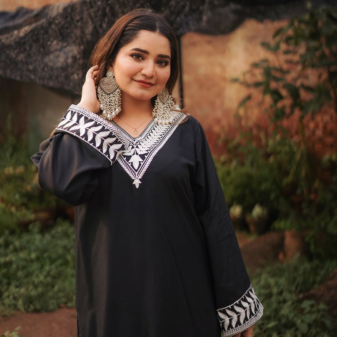 WARDA EMB LONG LENGHT - Lilen