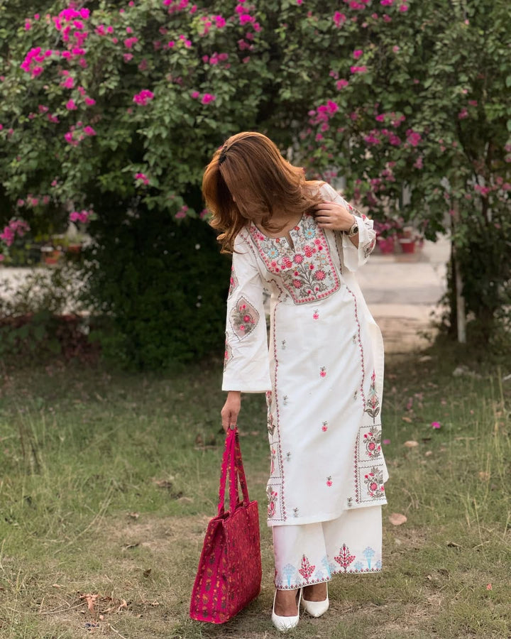WHITE DOVE- EMB 2PC
