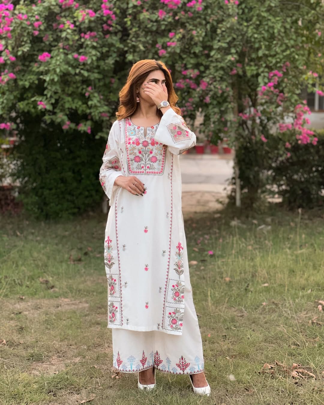 WHITE DOVE- EMB 2PC
