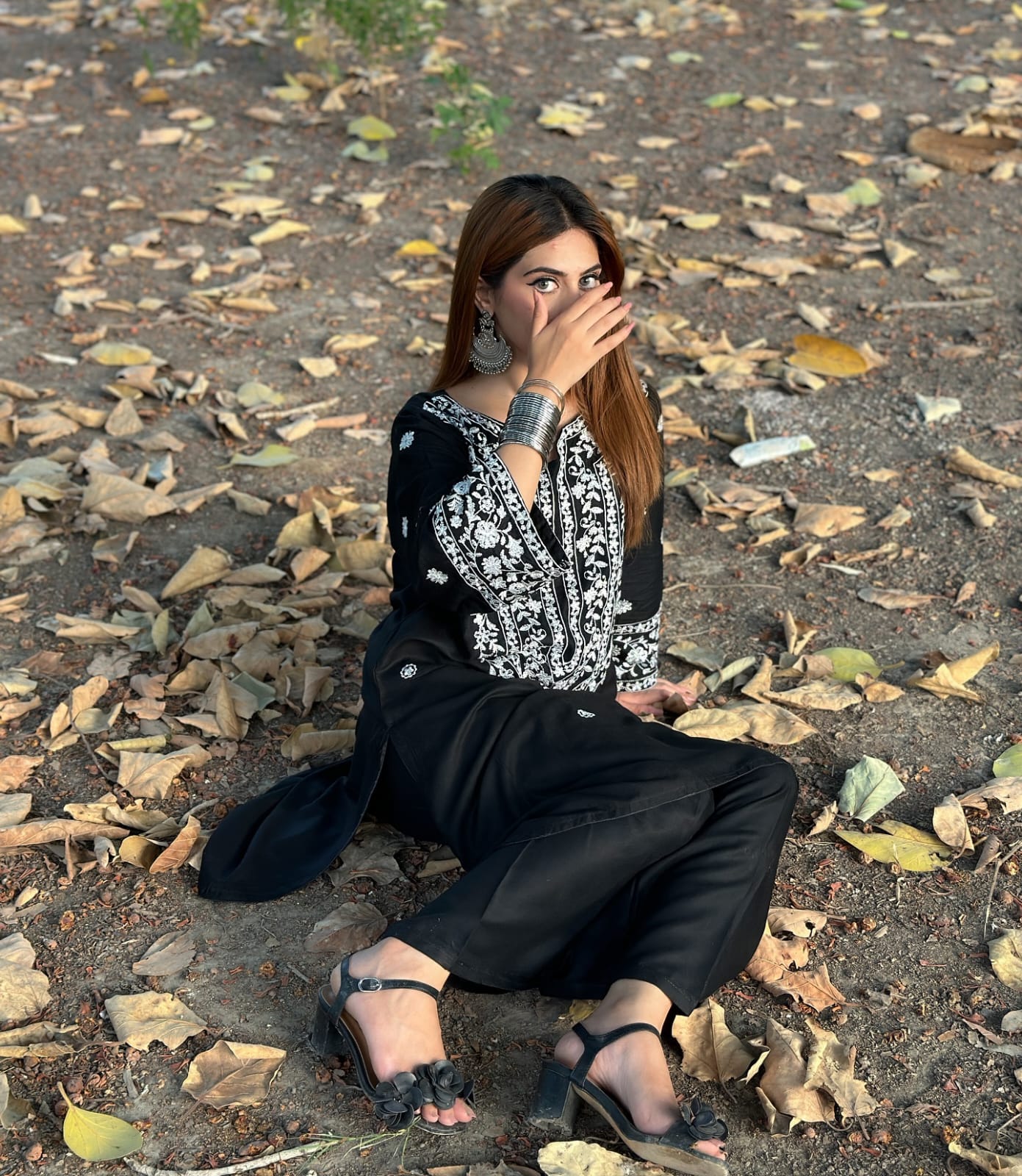 HINA - LINEN EMBROIDERY