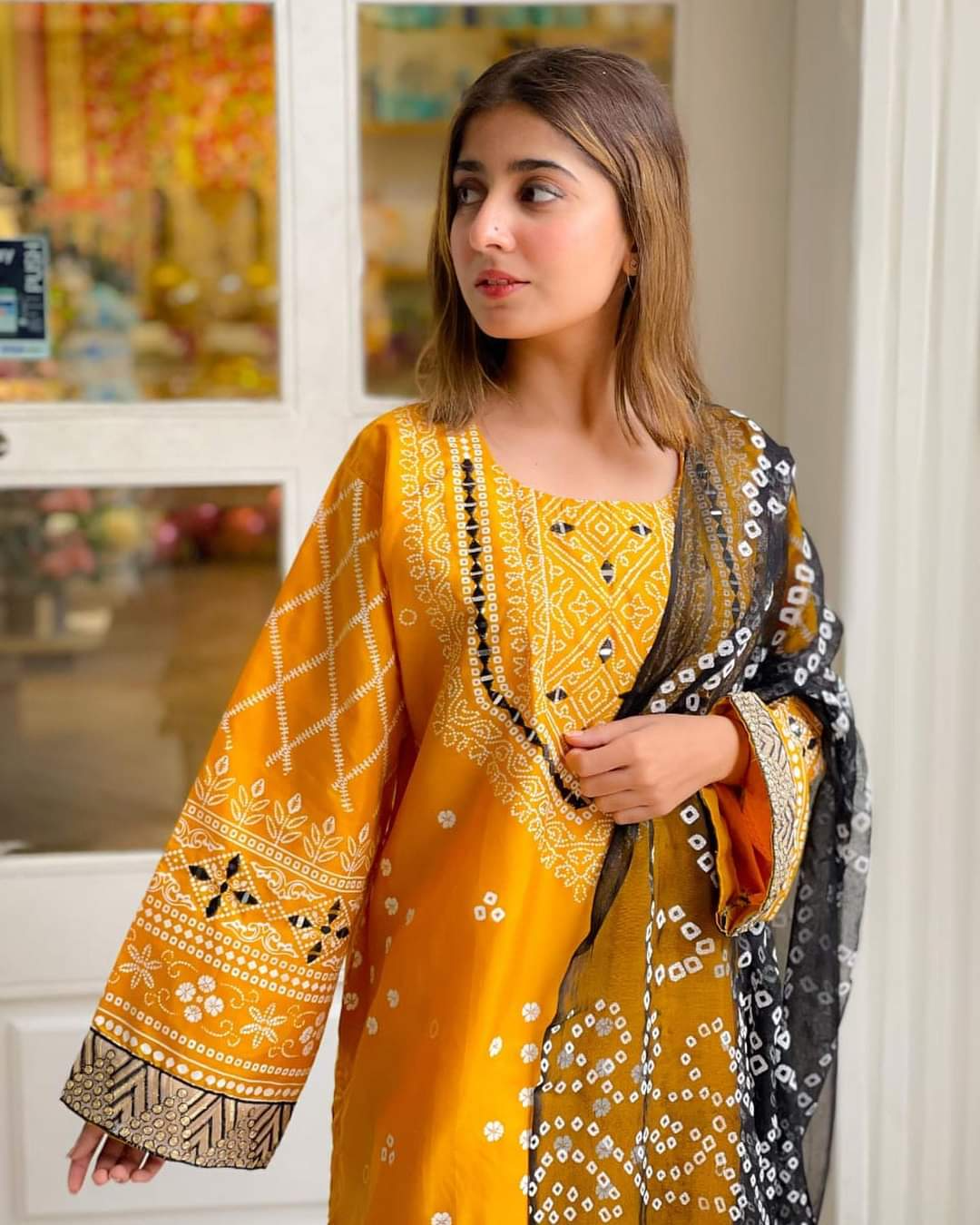 Chunri Silk 3-Piece Embroidered Suit - The Mak's Store