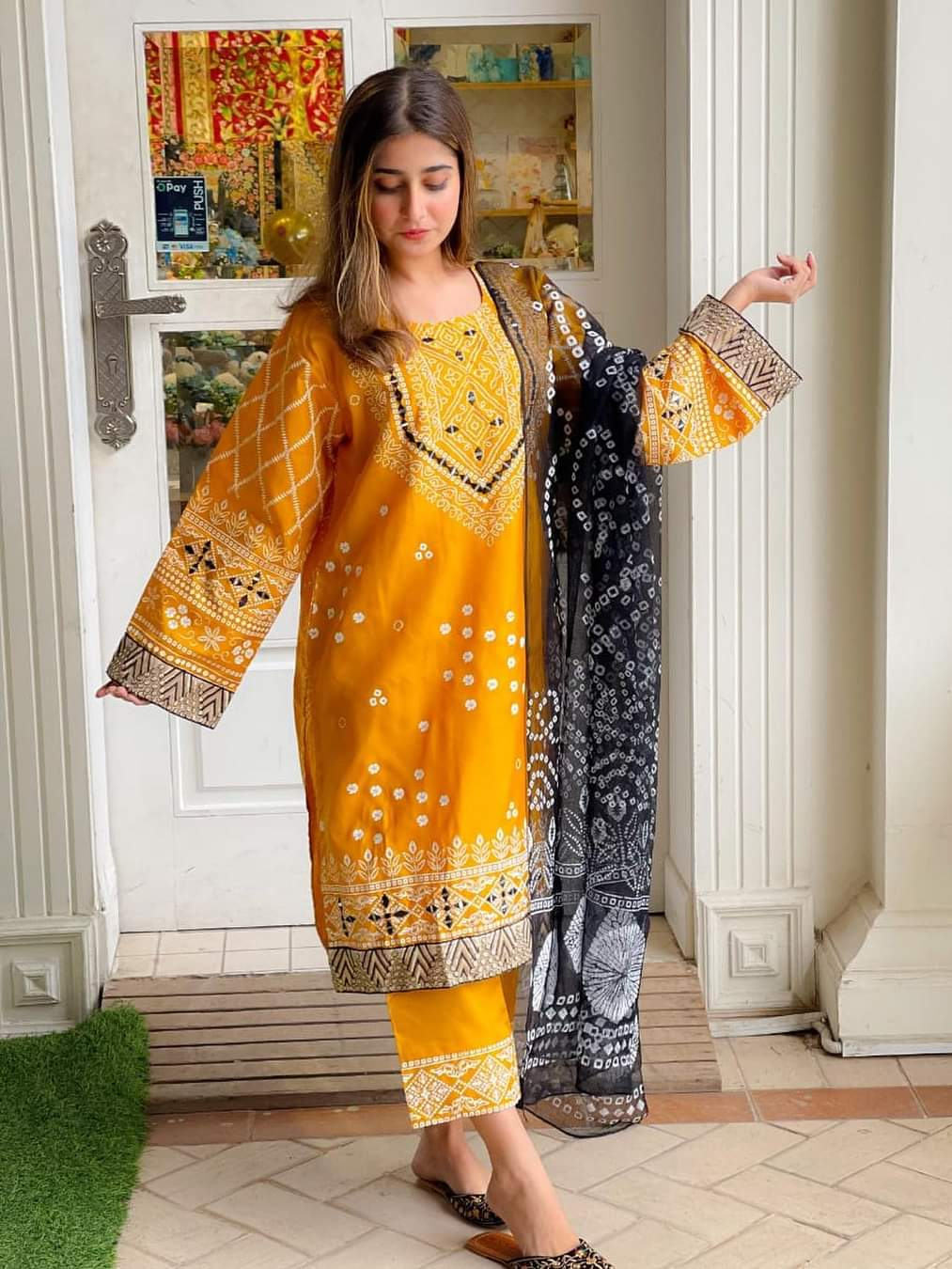 Chunri Silk 3-Piece Embroidered Suit - The Mak's Store