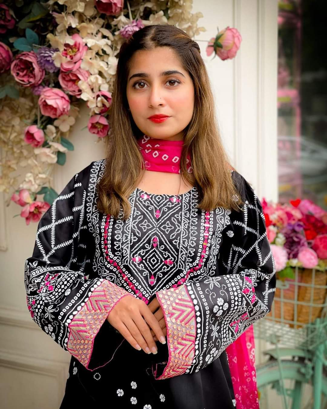 Chunri Silk 3-Piece Embroidered Suit - The Mak's Store