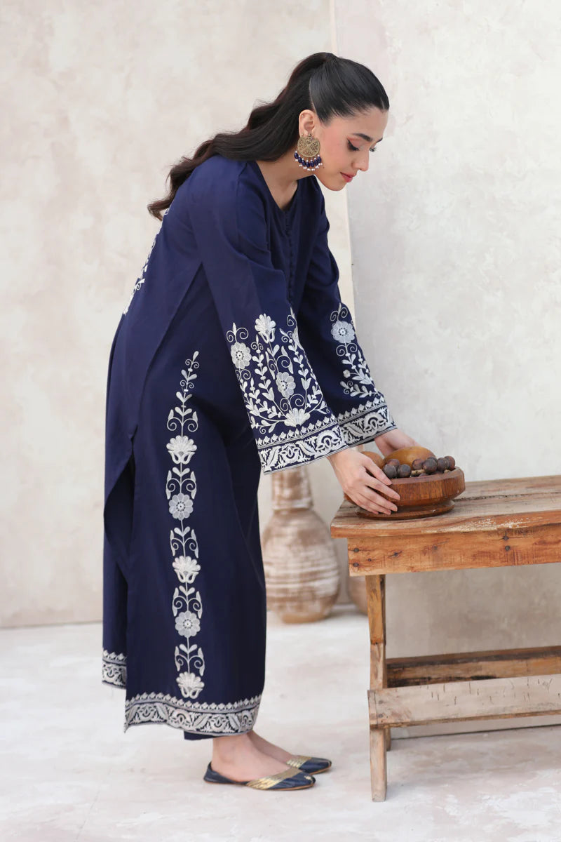 Noor-e-Nazakat LONG LENGTH (Navy & White) - Embroidered Dress - The Mak's Store