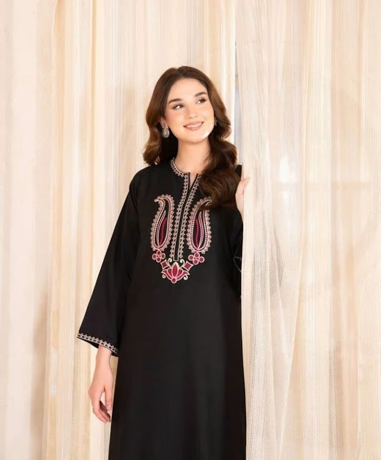 Black Rose Embroidery 2-Piece Suit