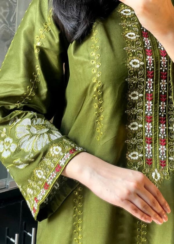 MEHROON BLOOM EMBROIDERED 2PC