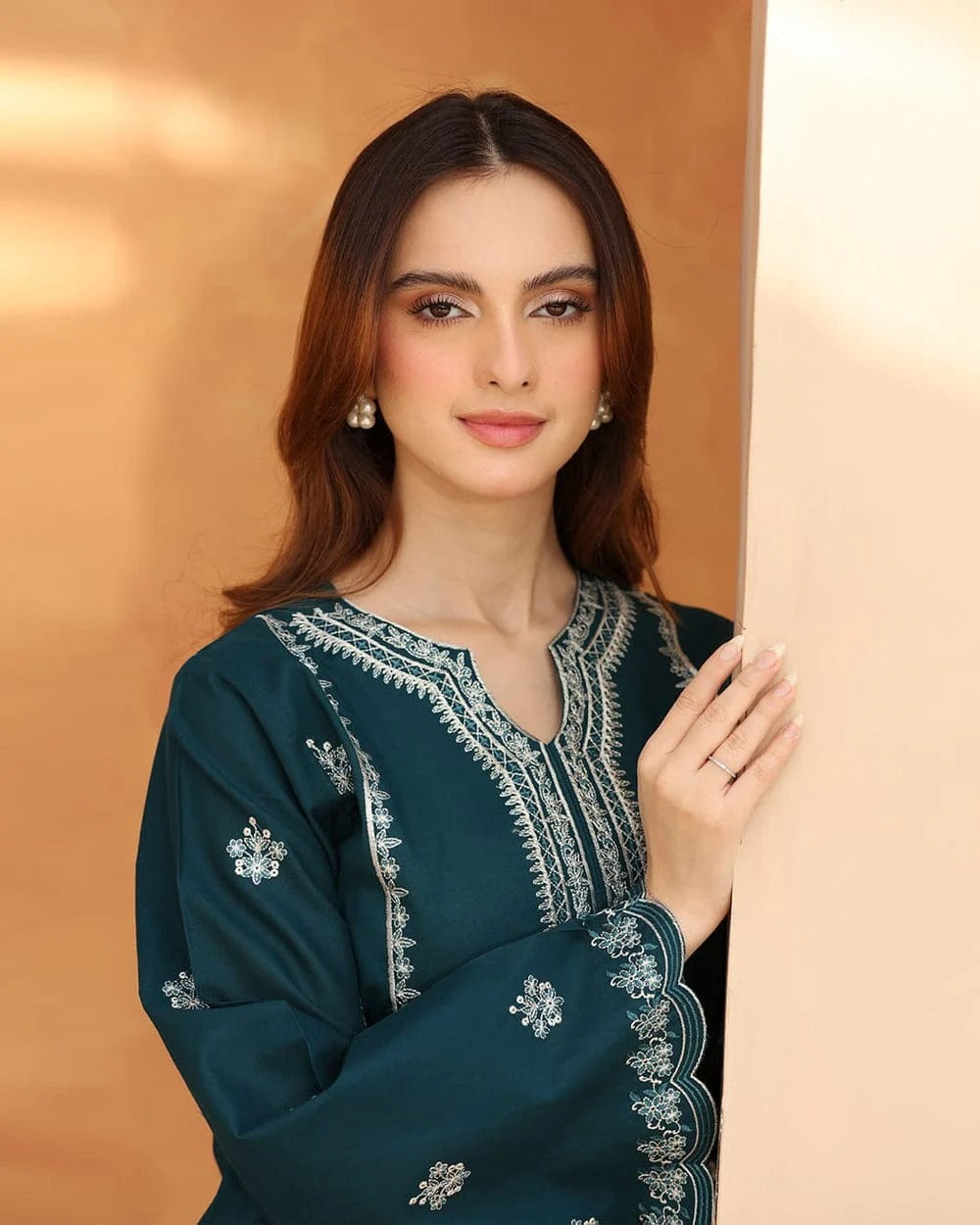 JUGNU EMBROIDERED 2PC