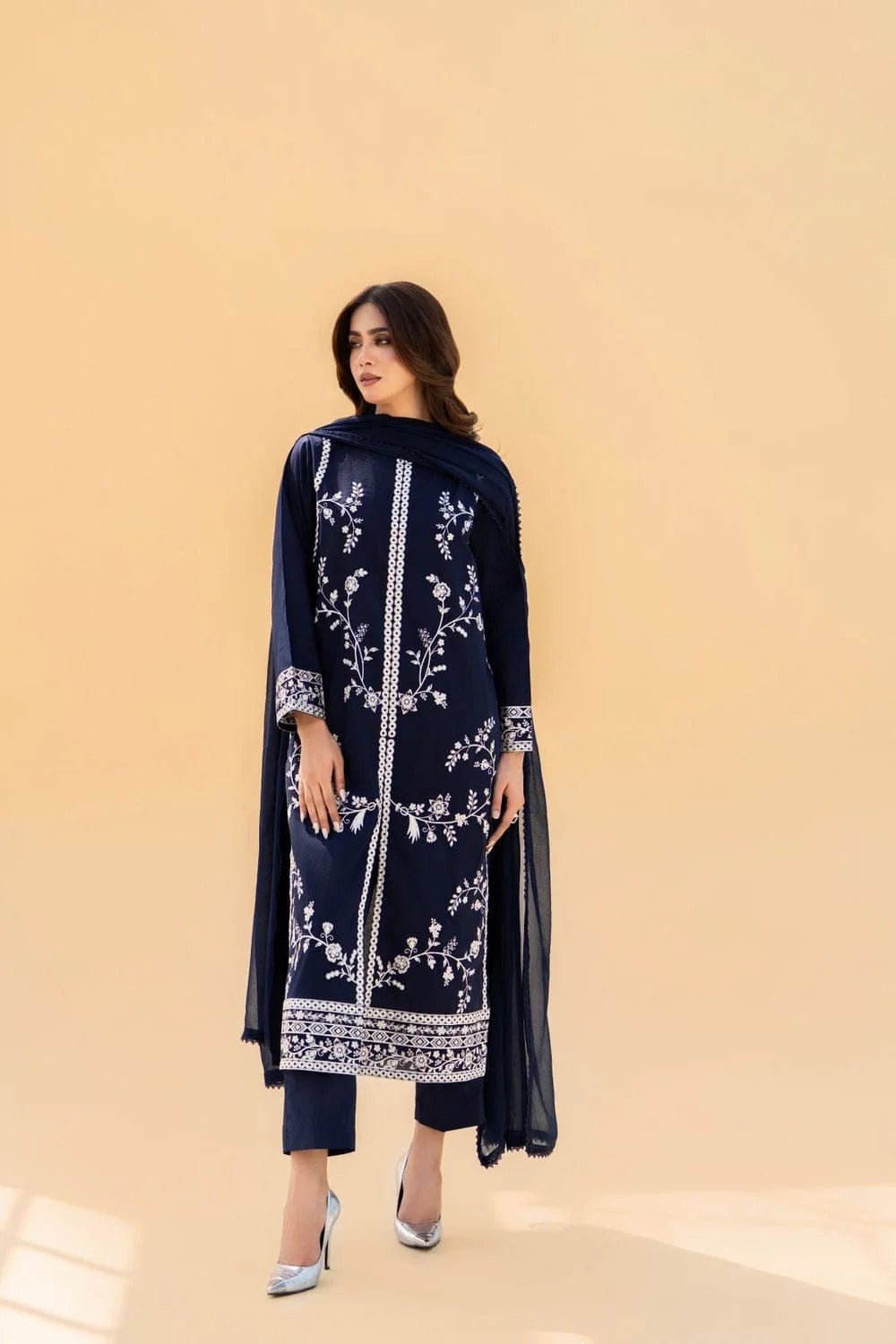 NEELZAAR EMBROIDERY 2PC
